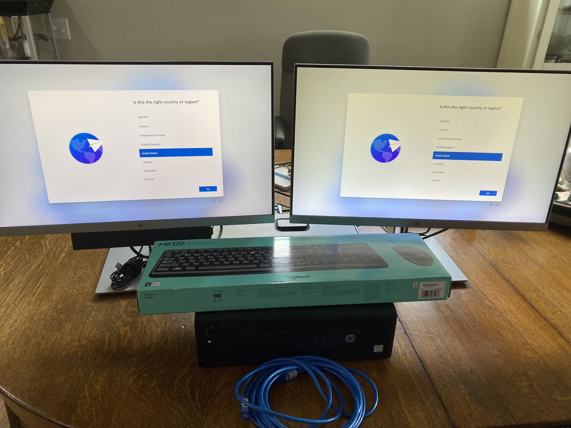 HP Pro desk 600 G2 W/ Dual Monitors