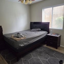 Queen Bedroom Set 