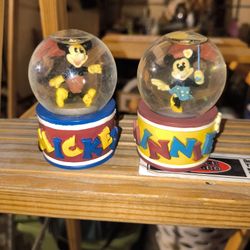 Disney Mickey and Minnie Mouse Collectible Snow Globe Set