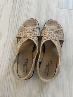 Women sandals