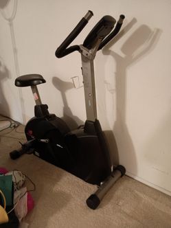 New Balance 5200 Upright Bike