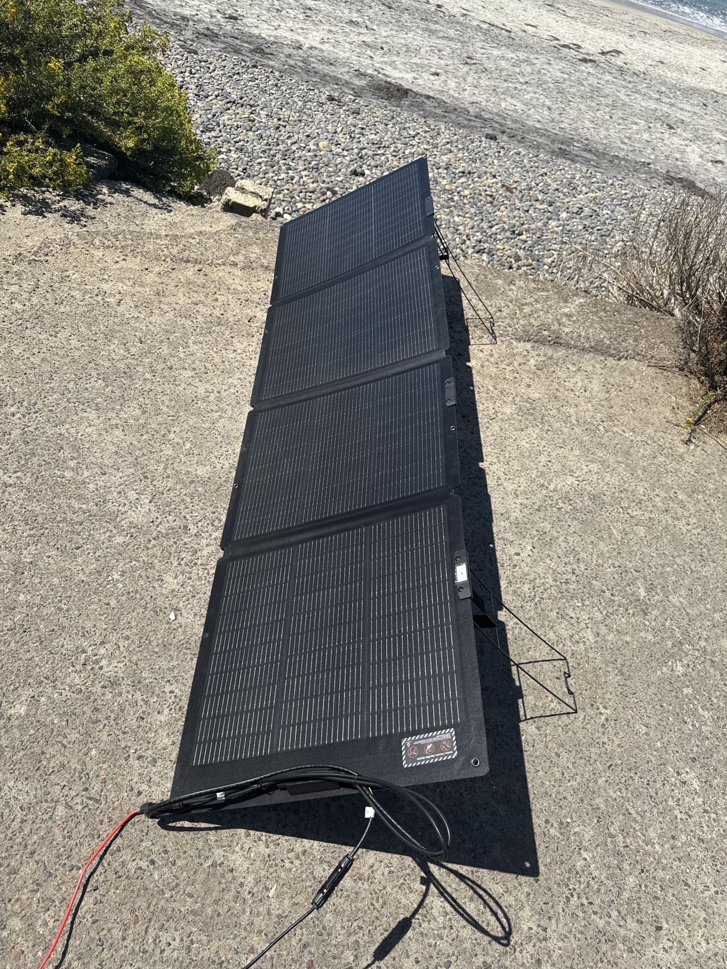 EcoFlow 220W Foldable Solar Panel – Portable High-Efficiency Charging