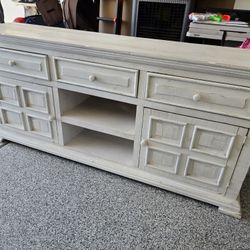 72" Farmhouse TV Stand