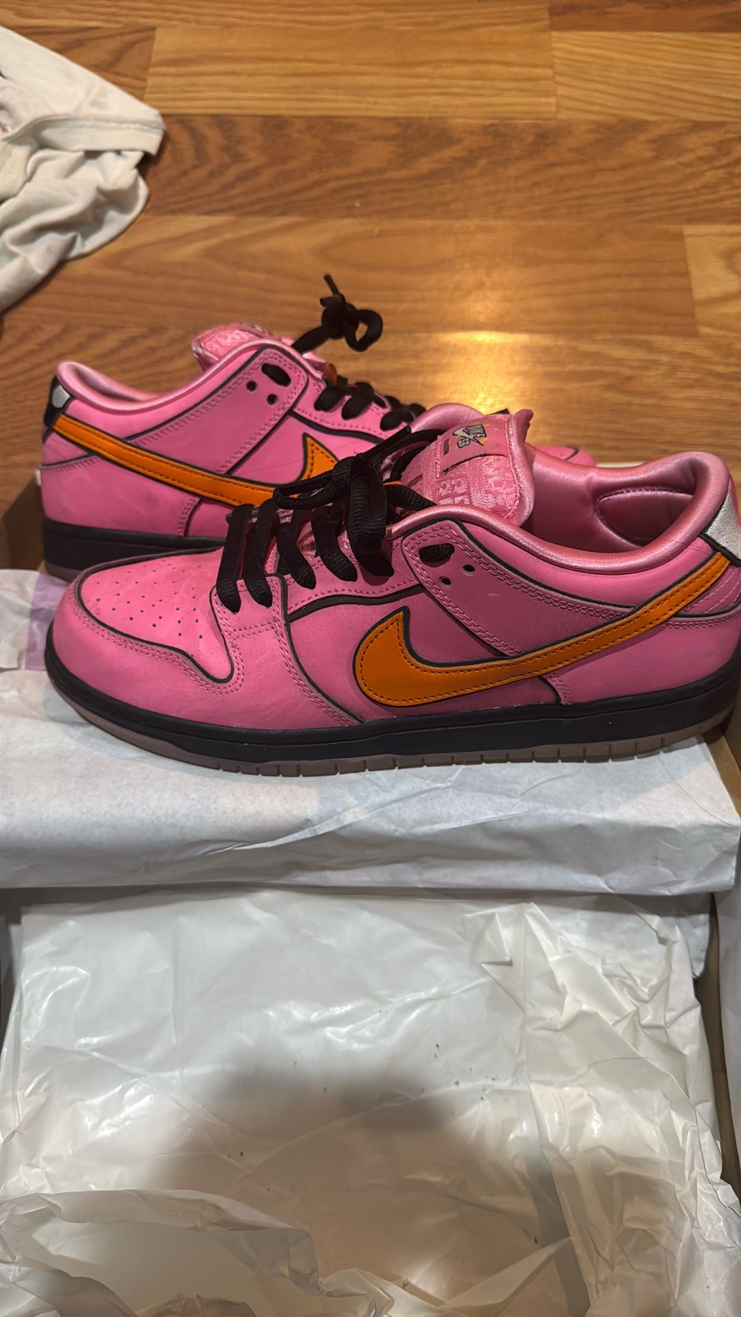 Nike x Powerpuff Girls SB Dunk Low "Blossom" sneakers