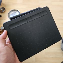 Small bluetooth wacom tablet