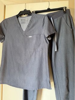Women figs graphite scrub set