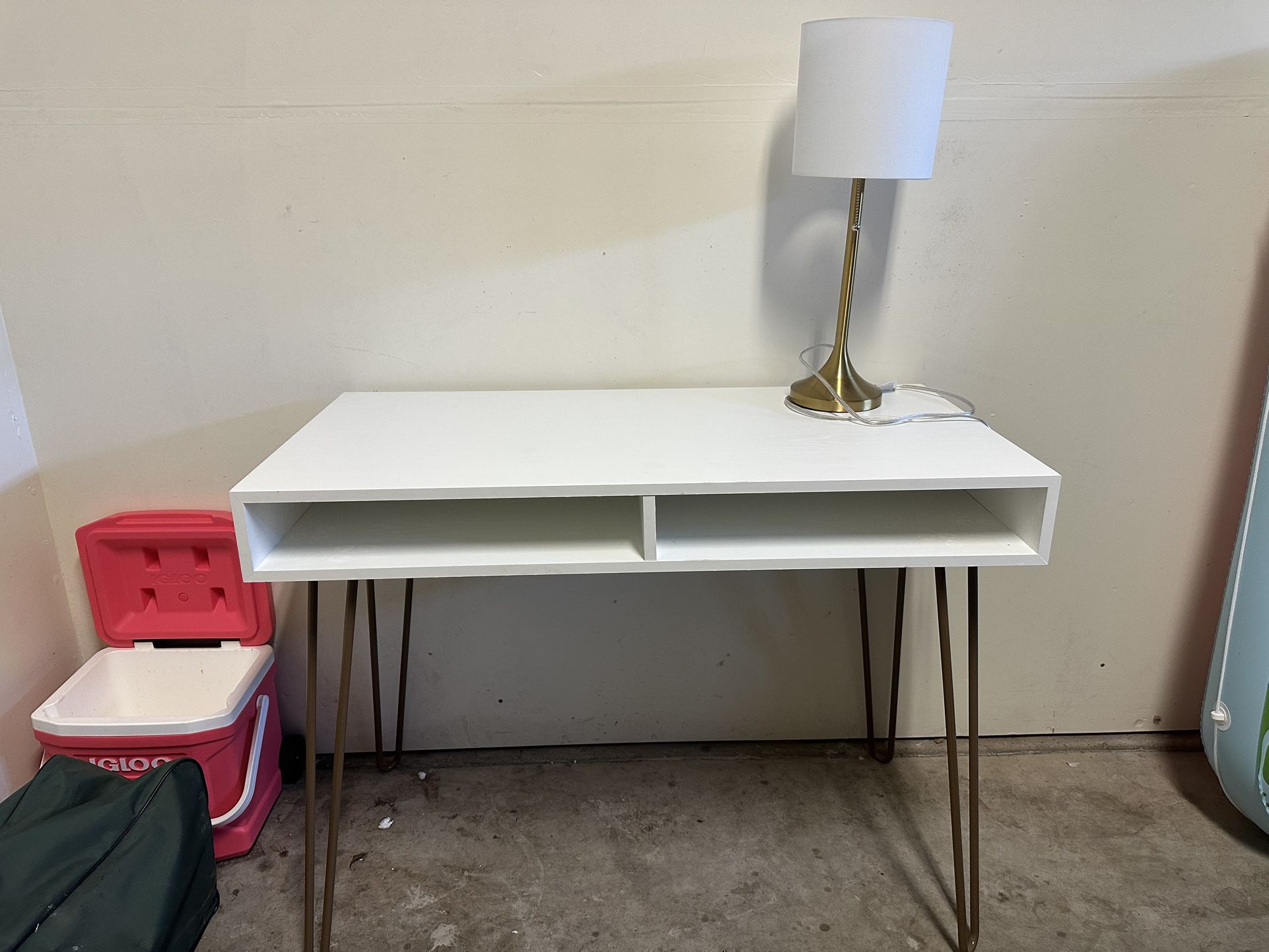 Modern Desk
