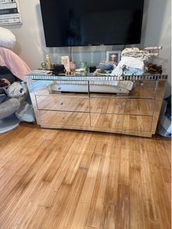 mirrored dresser with nightstand