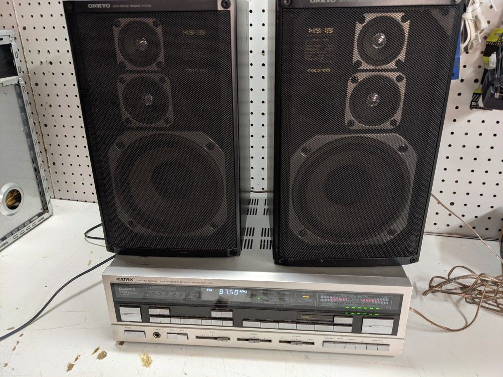 Stereo Receiver And Onkyo Speakers