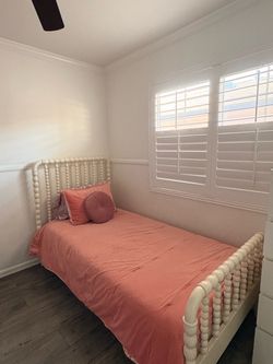 Jenny Lind White Wood Spindle Kids Twin Bed
