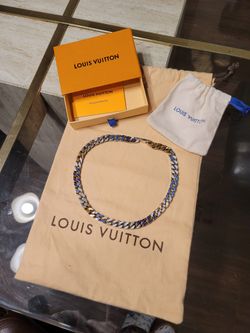 lv patches necklace