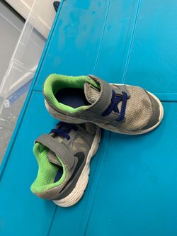 Toddler Nike size 9