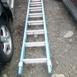 2  Extendable Ladders