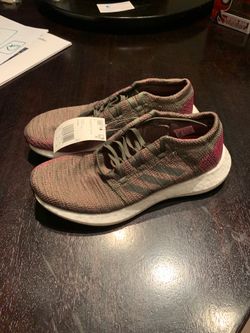 Woman’s Adidas PureBoosts size 7