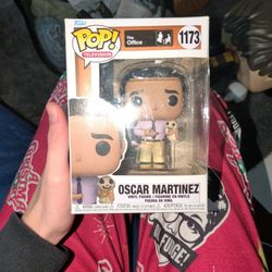 Oscar Martinez, The Office, Funko Pop, Average Size