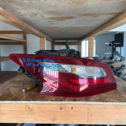Tail Light Nissan Altima