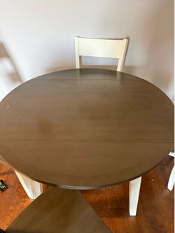 Round Dining Table and Chairs