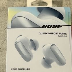 Bose QuietComfort Ultra Earbuds (Moonstone Blue)