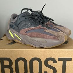 Adidas Yeezy Boost 700 Mauve