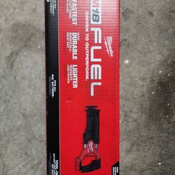 Milwaukee M18 Sawzall 