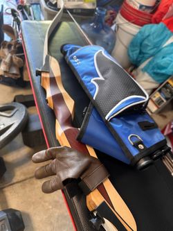 Recurve Bow with Case and Accessories