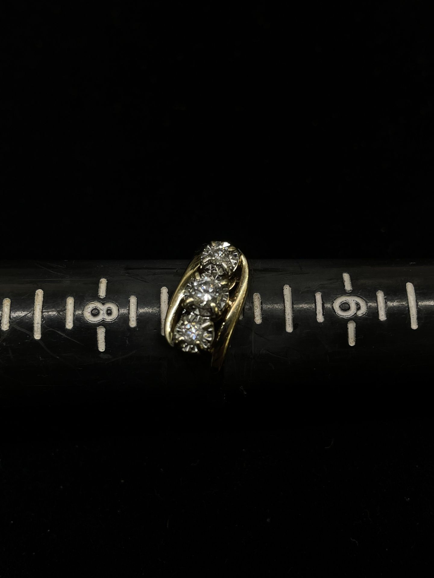 10k Yellow Gold Ladies Ring - 3.50G