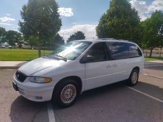 1996 town and country