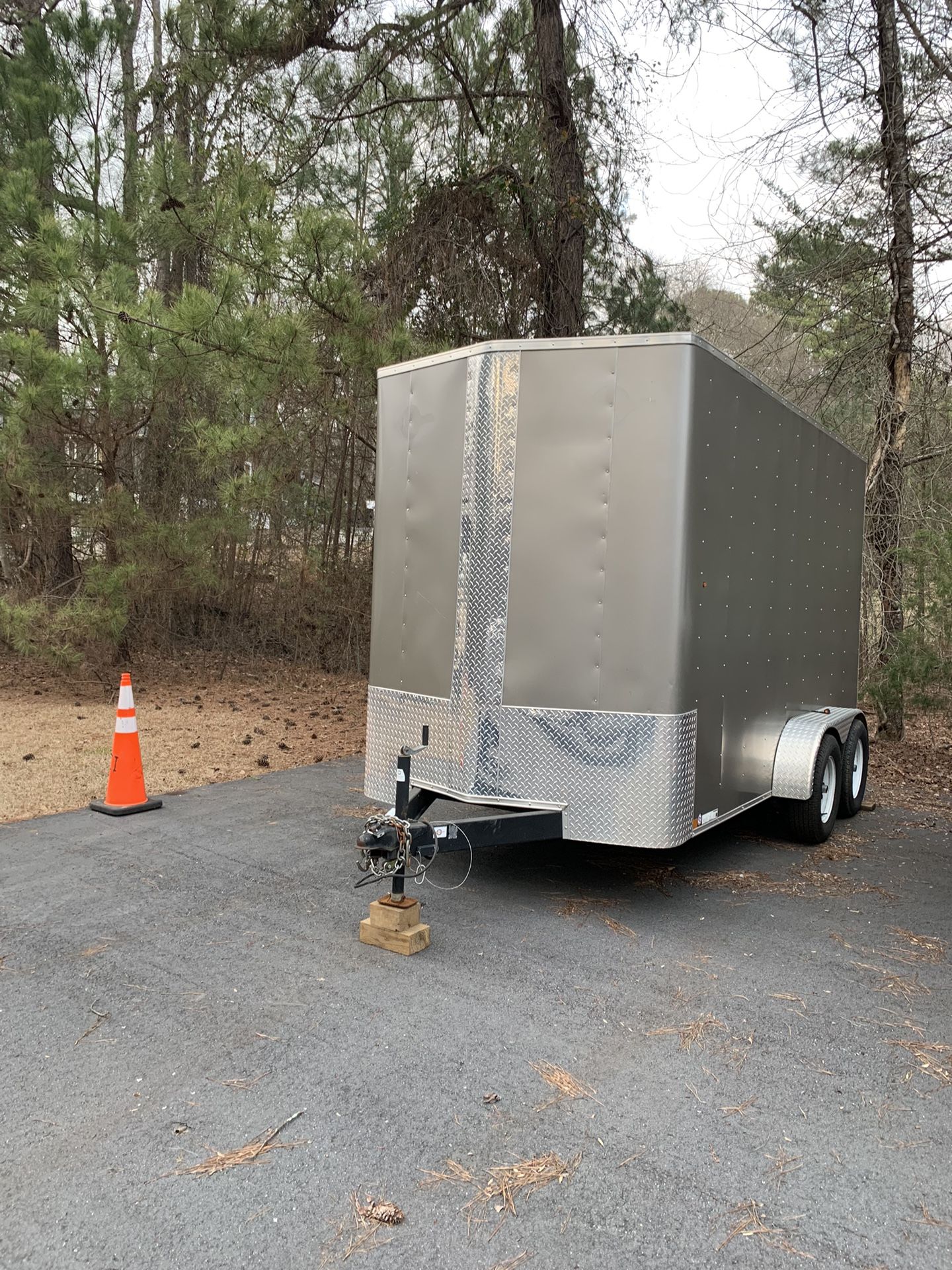 2016 Enclosed Trailer 6’x14’