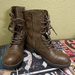 Women’s Boots 