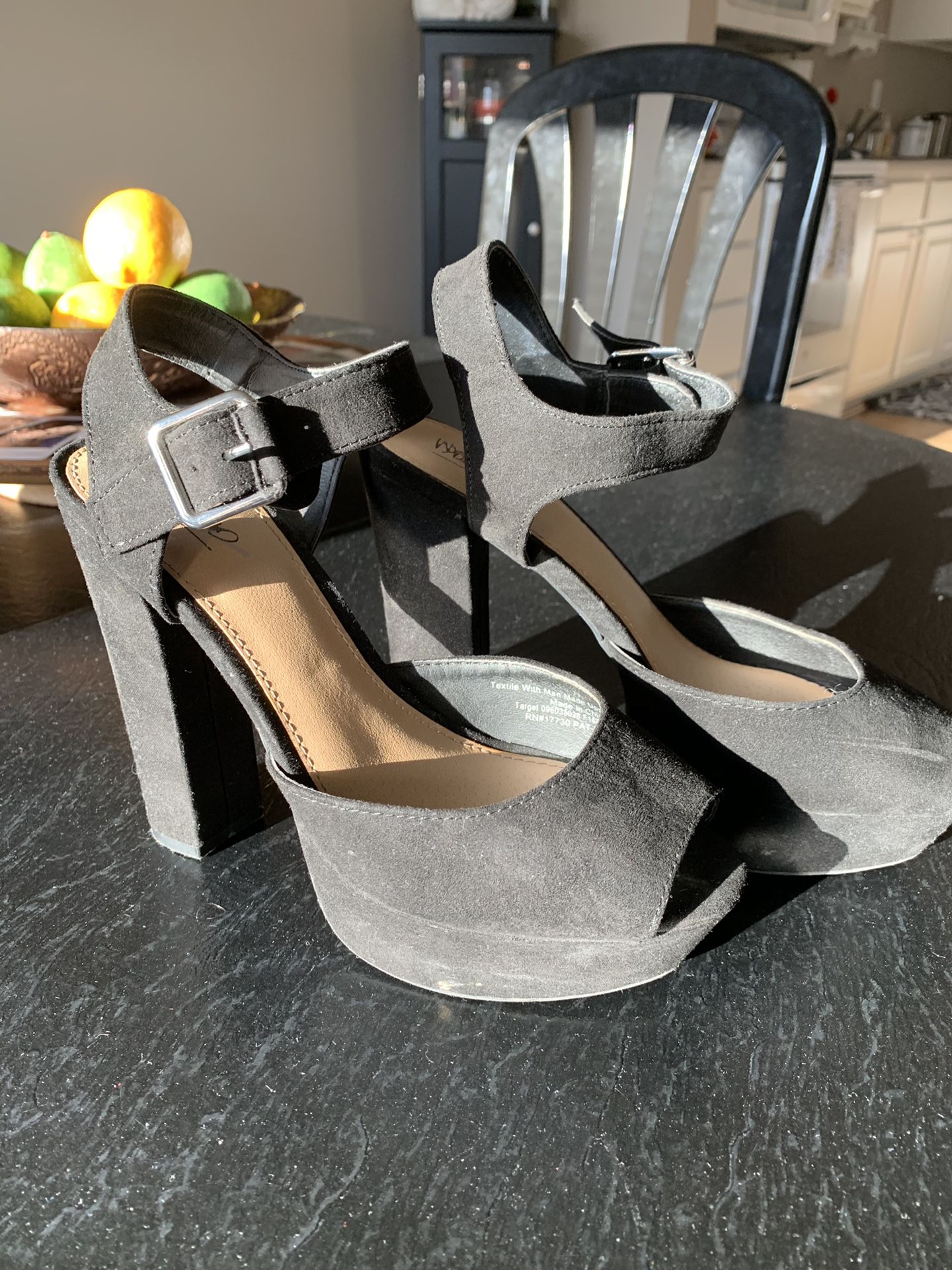 Size 7.5 black heels