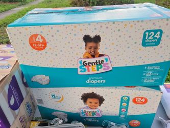 Box of 124 diapers