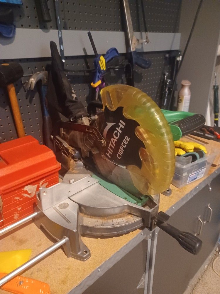 Hitachi 10 inch Miter Saw