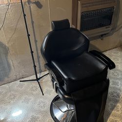 Barber Chair w/Child Booster & Ring Light 