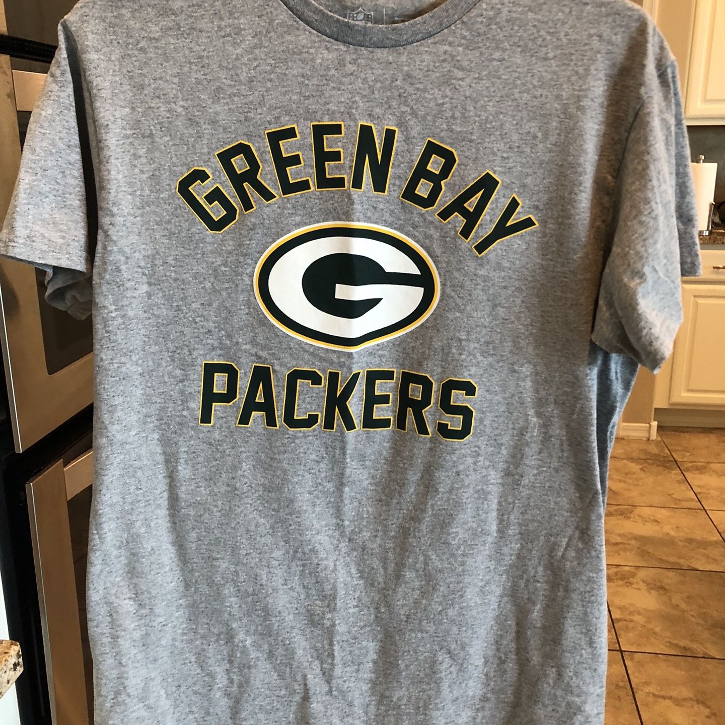 Green Bay packers medium nfl team apparel tee for Sale in Marana, AZ -  OfferUp