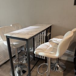 Bar Table + 4 Bar Stools