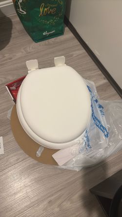 Round memory foam toilet seat