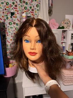 mannequin head