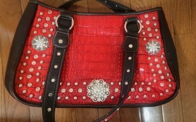 P&G NWOT PURSE