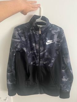 Army Nike track suit size 7y pants includes