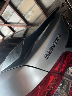 Nissan sentra trunk wing