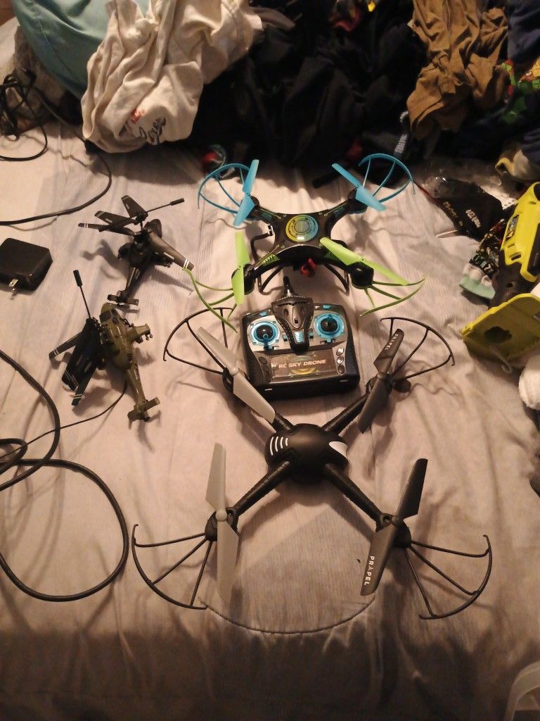 Two Drones Two Drone Helicopters With All Cables With Extra Blades Great Condition