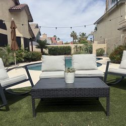 Patio Set 5pc - LIKE NEW