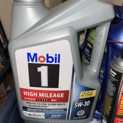 Car fluids oil 5w-30 high mileage full synthetic 
