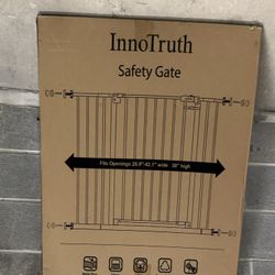 Brand New Inno Truth Safety Gate for baby and the dogs 30$ cash 