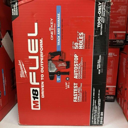 Milwaukee New 1 1/8' Rotary Hammer One Key