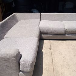 3pice Sectional Couch 