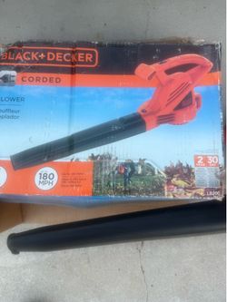 BLACK+DECKER 7 AMP 180 MPH 220 CFM Corded Electric Handheld Leaf Blower
