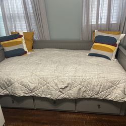 IKEA Hemnes Daybed