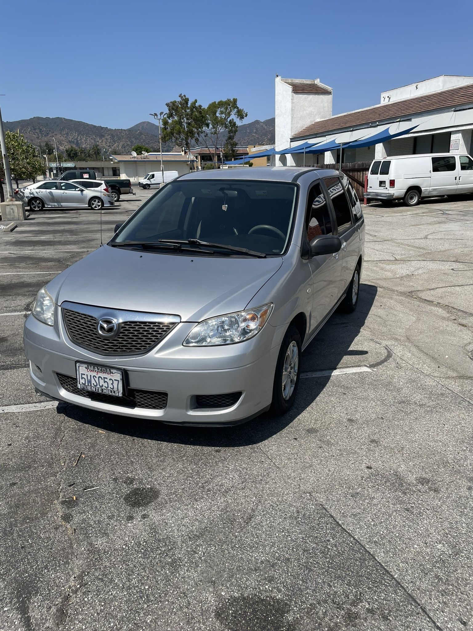 2006 Mazda MPV