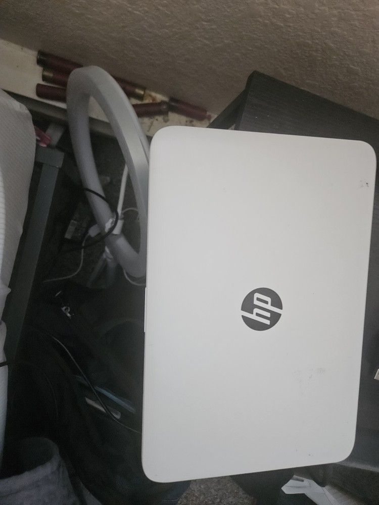 White Hp Laptop